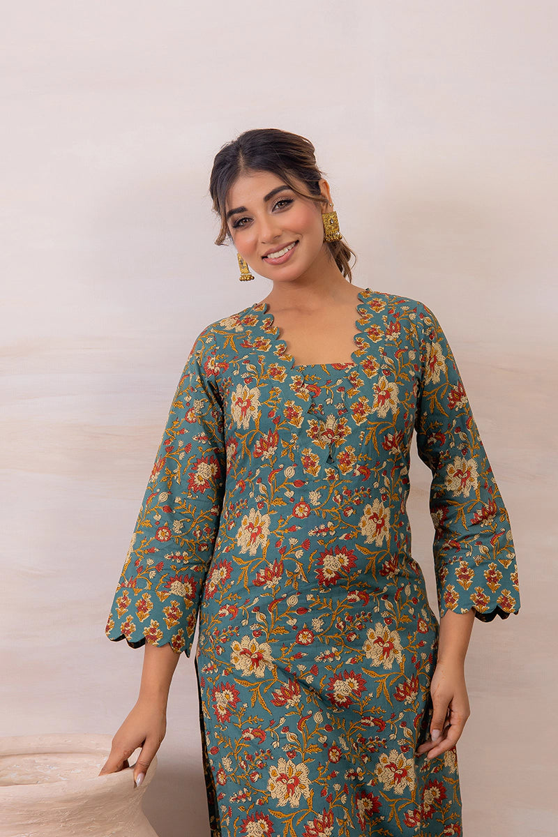 Green Floral Printed Cotton Straight Kurta
