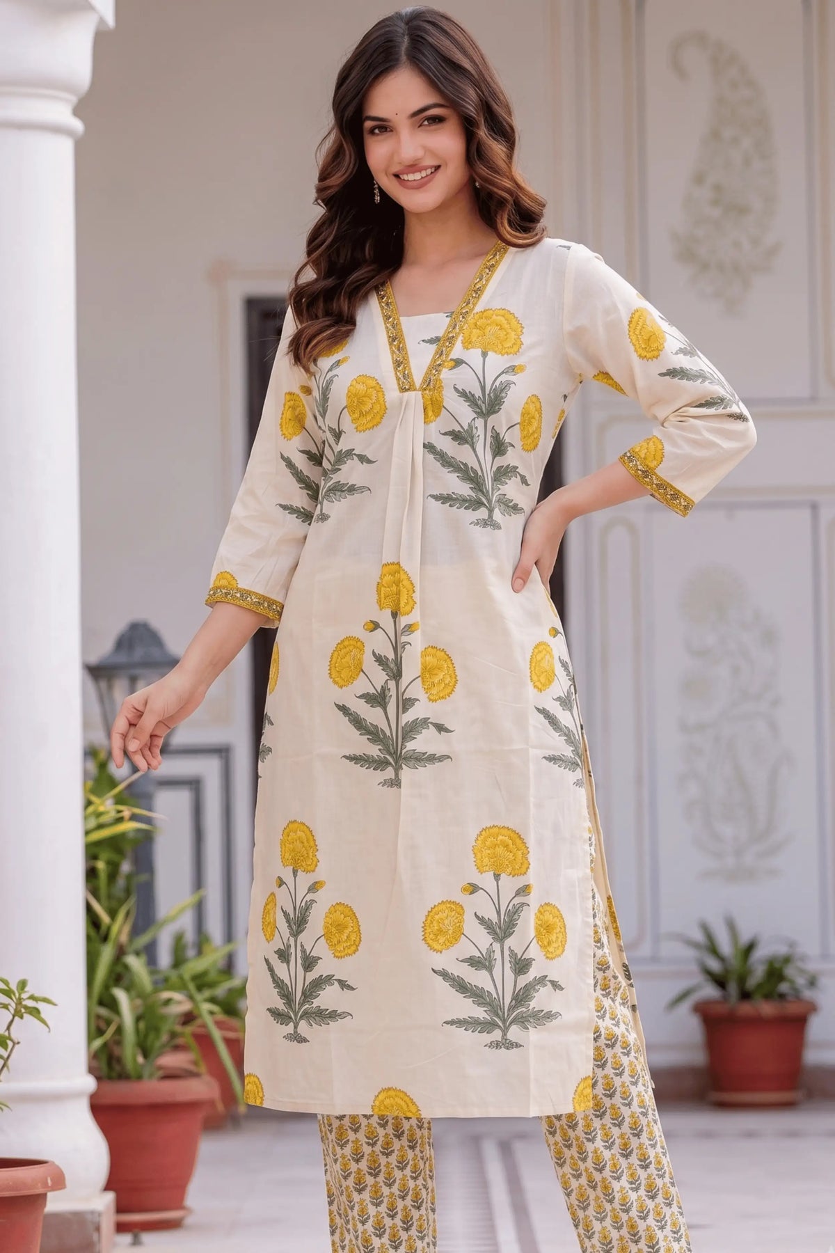 Yellow V-neck Mughal Print Kurta Set (2pcs)