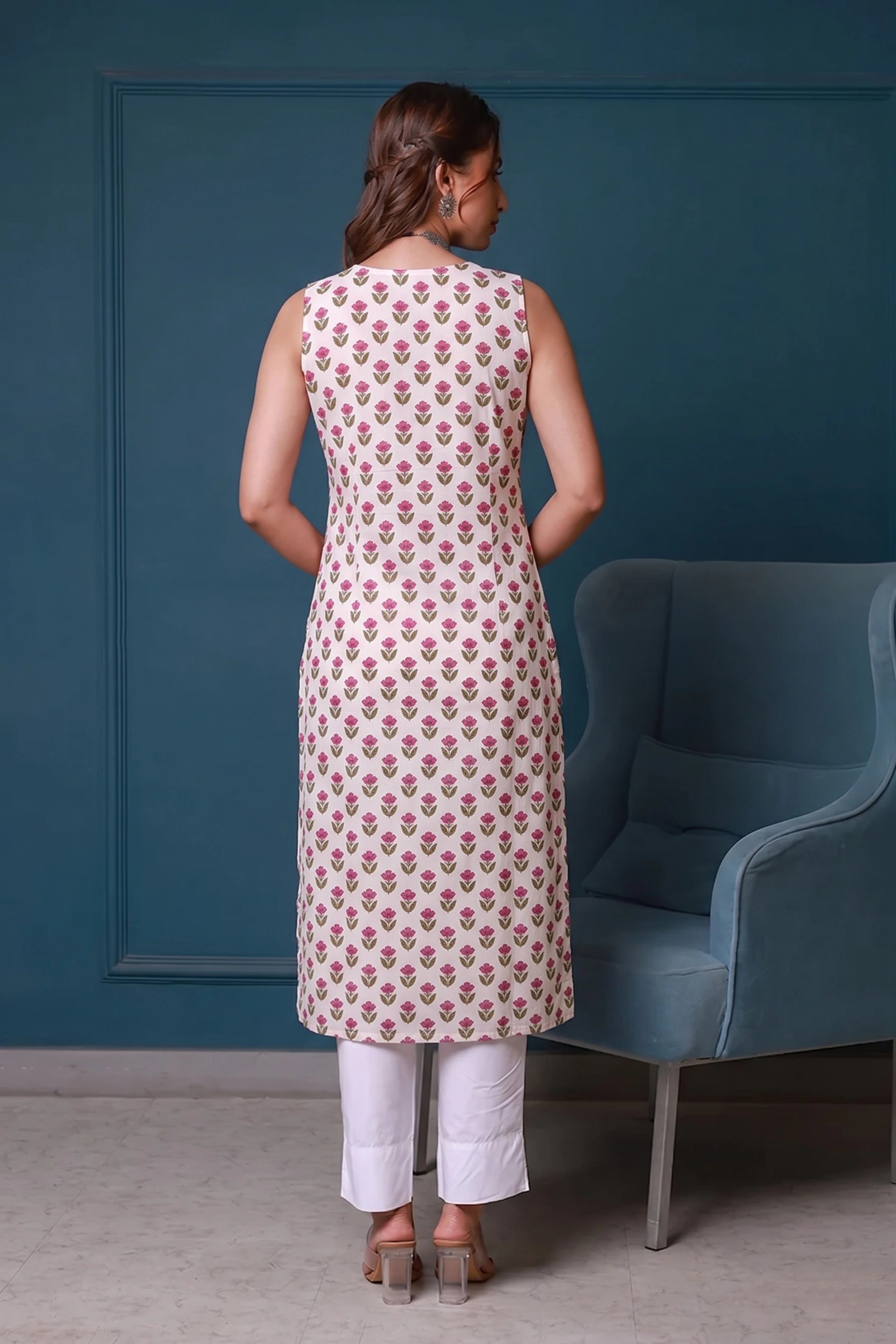 Pink Hand Printed Sleeveless Straight Kurta
