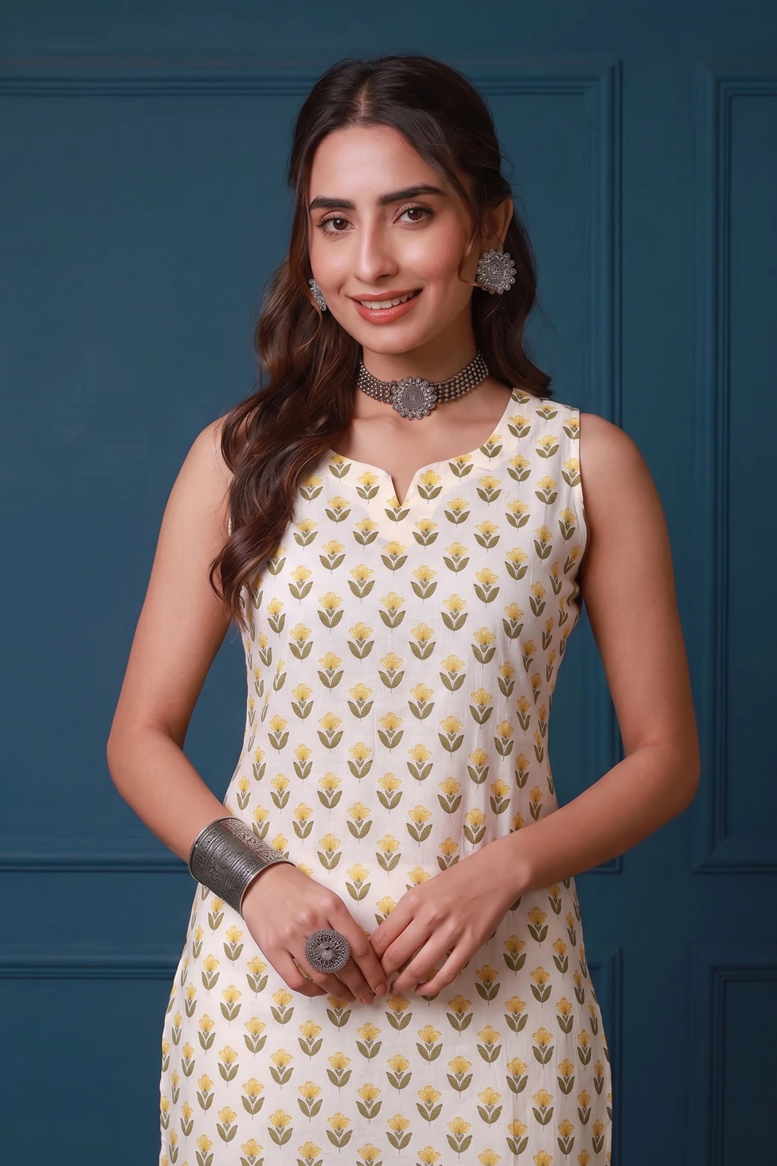 Yellow Hand Printed Sleeveless Straight Kurta