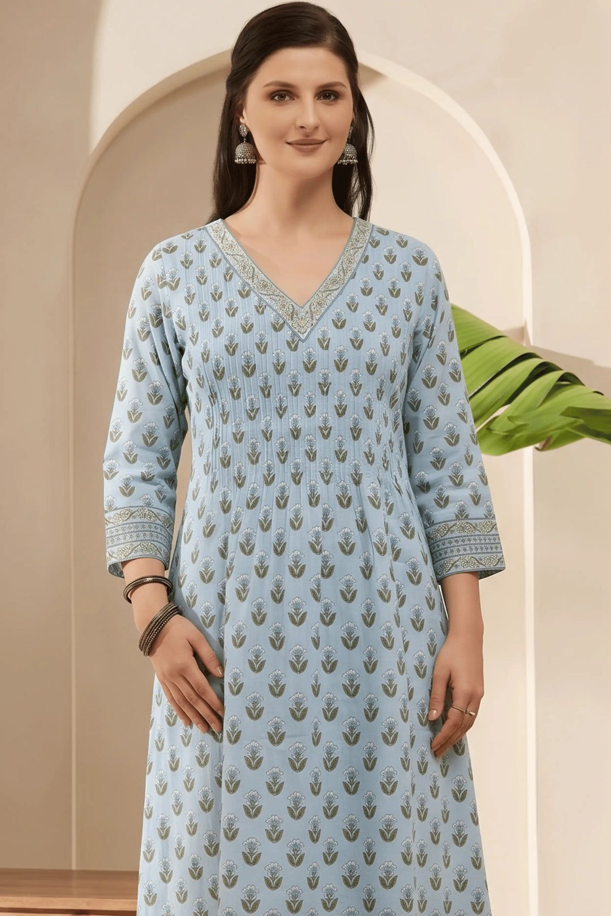 Blue V neck Hand Printed Kurta Set (2 PCS)