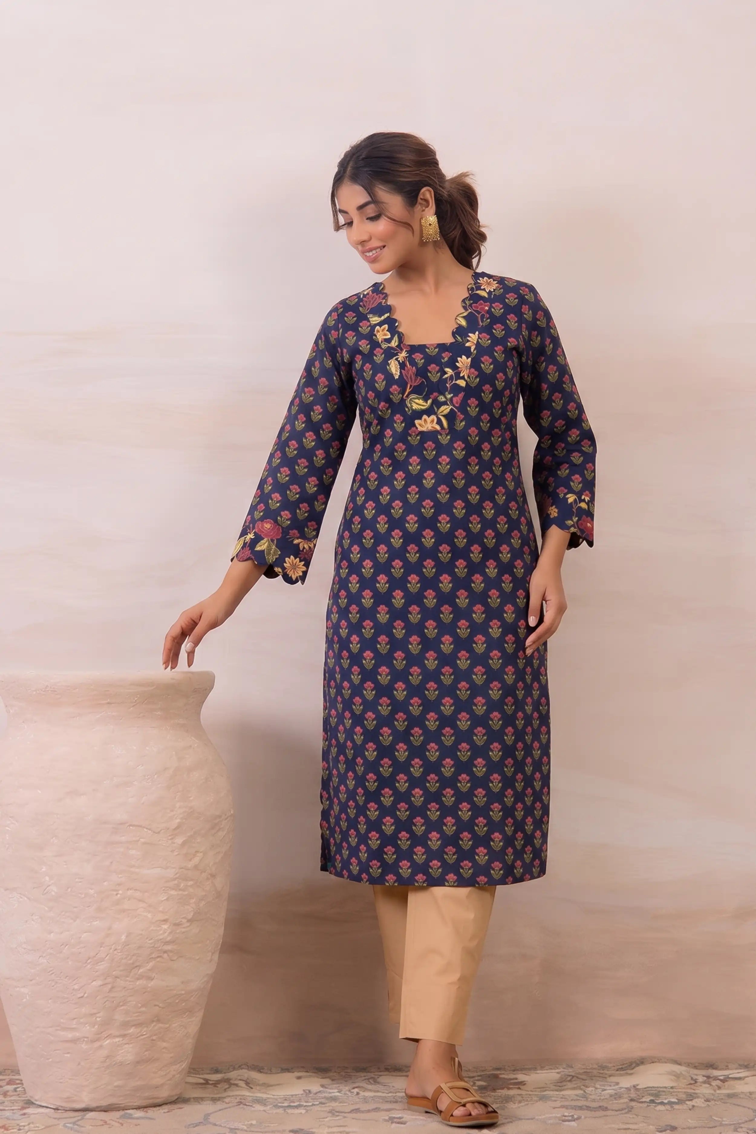 Blue Floral Printed Cotton Straight Kurta