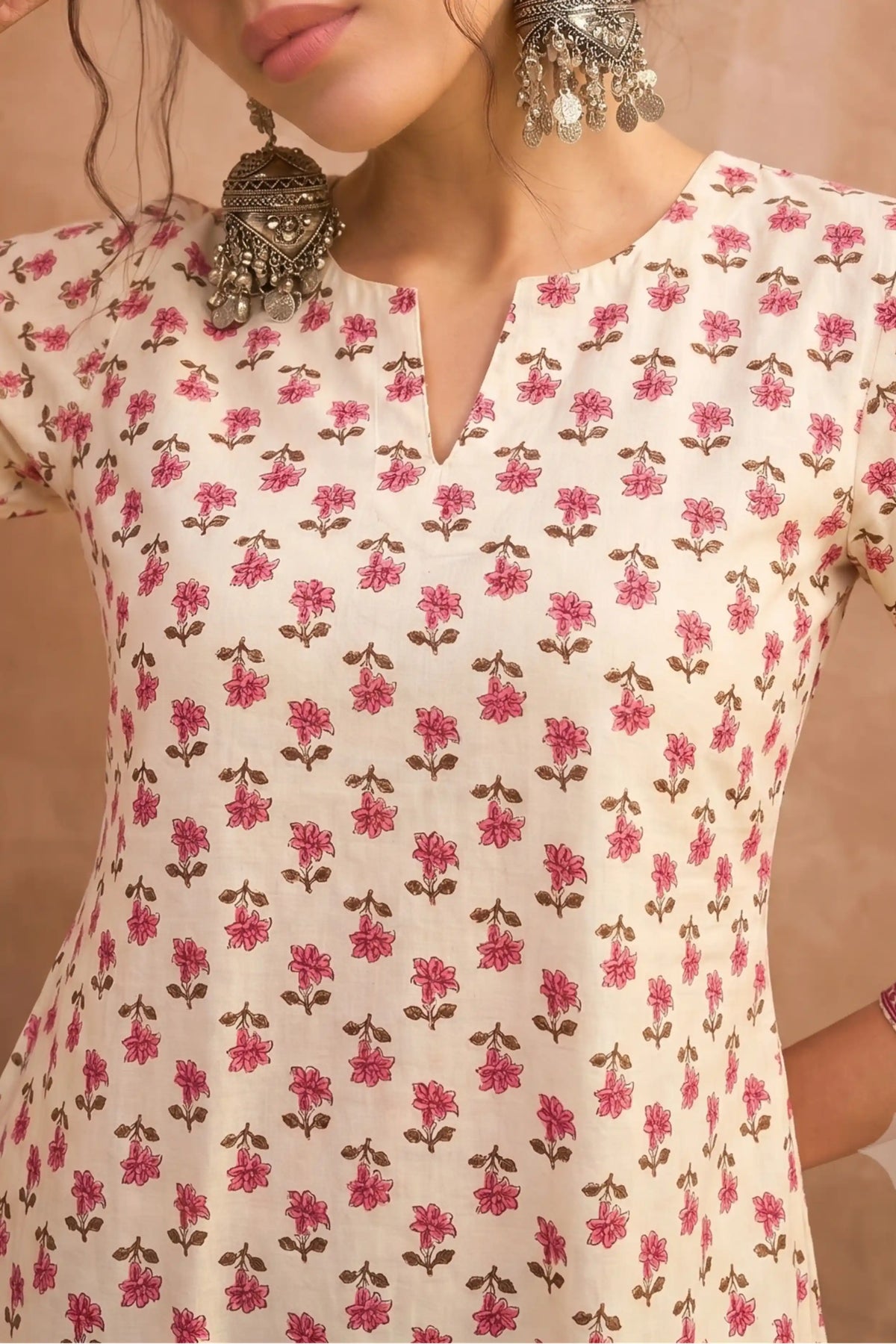 Cream Pink A line kurta With Pocket