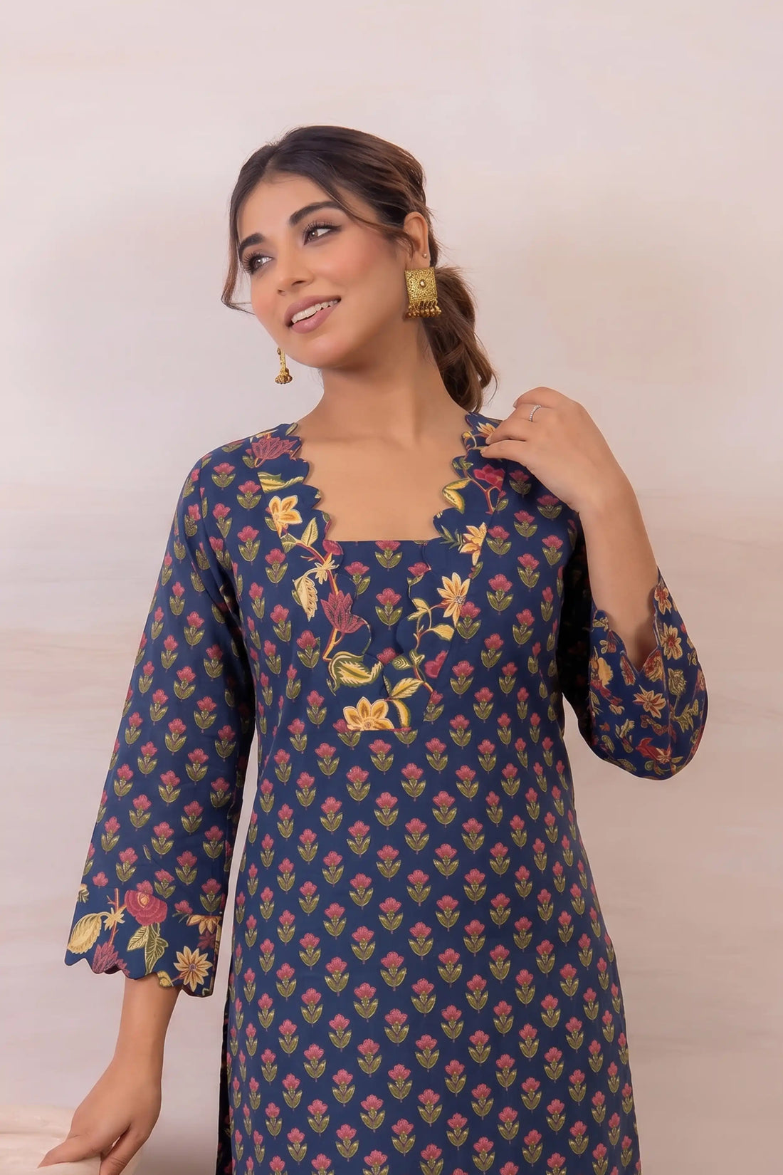 Blue Floral Printed Cotton Straight Kurta