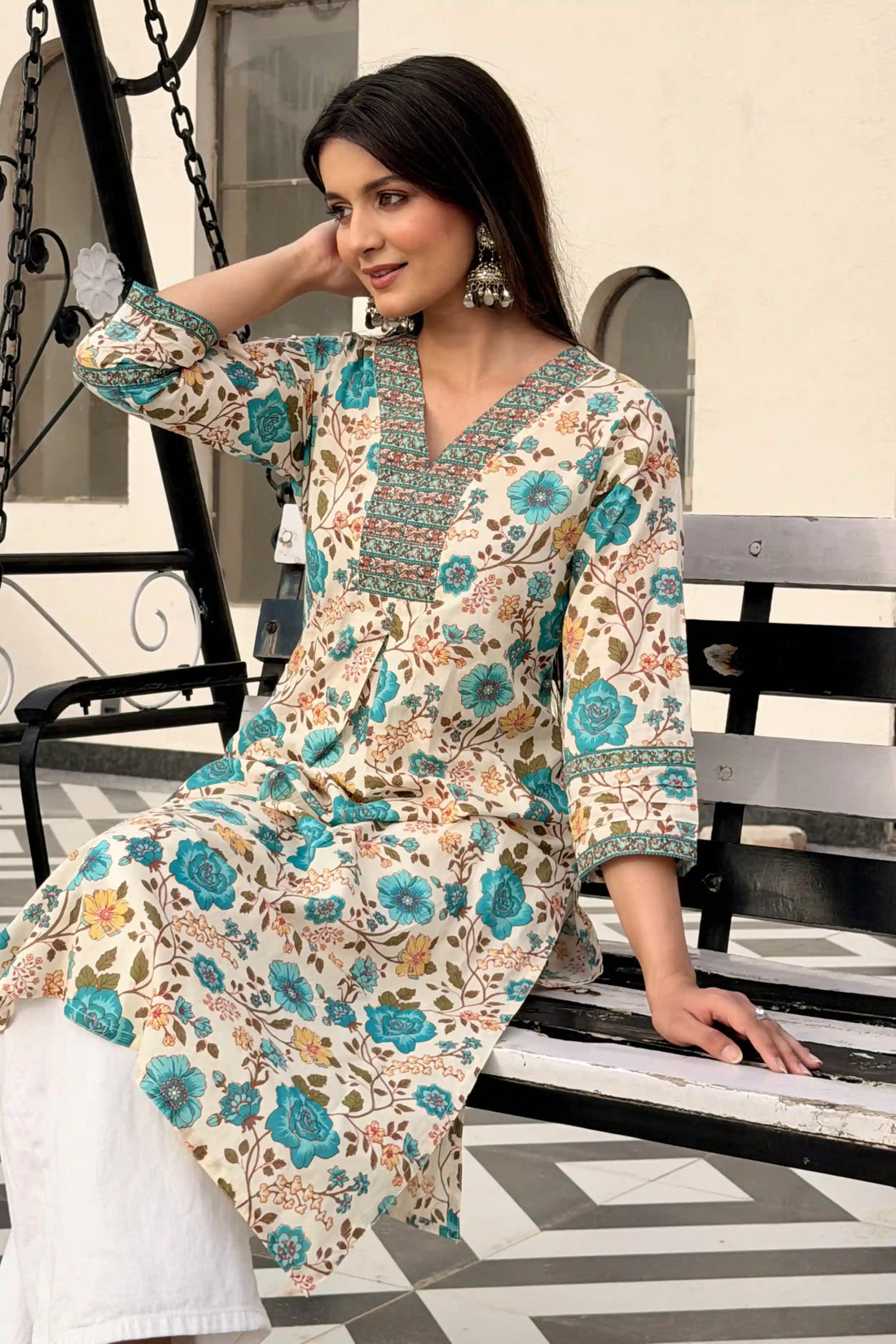 Green Floral V-Neck Hand Printed Straight Kurta