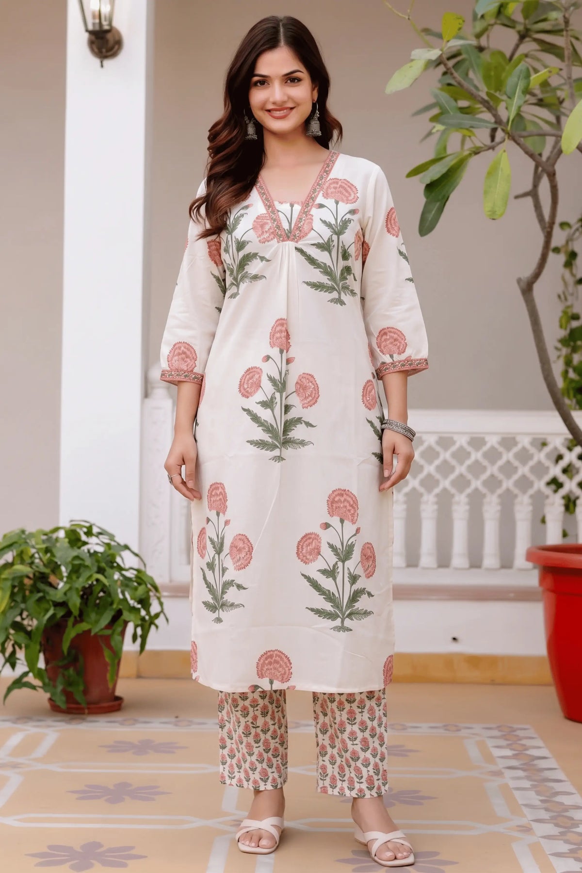 Peach V-neck Mughal Print Kurta Set (2pcs)