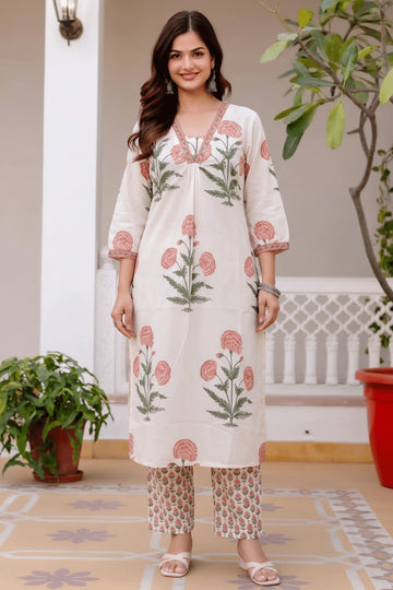 Peach V-neck Mughal Print Kurta Set (2pcs)