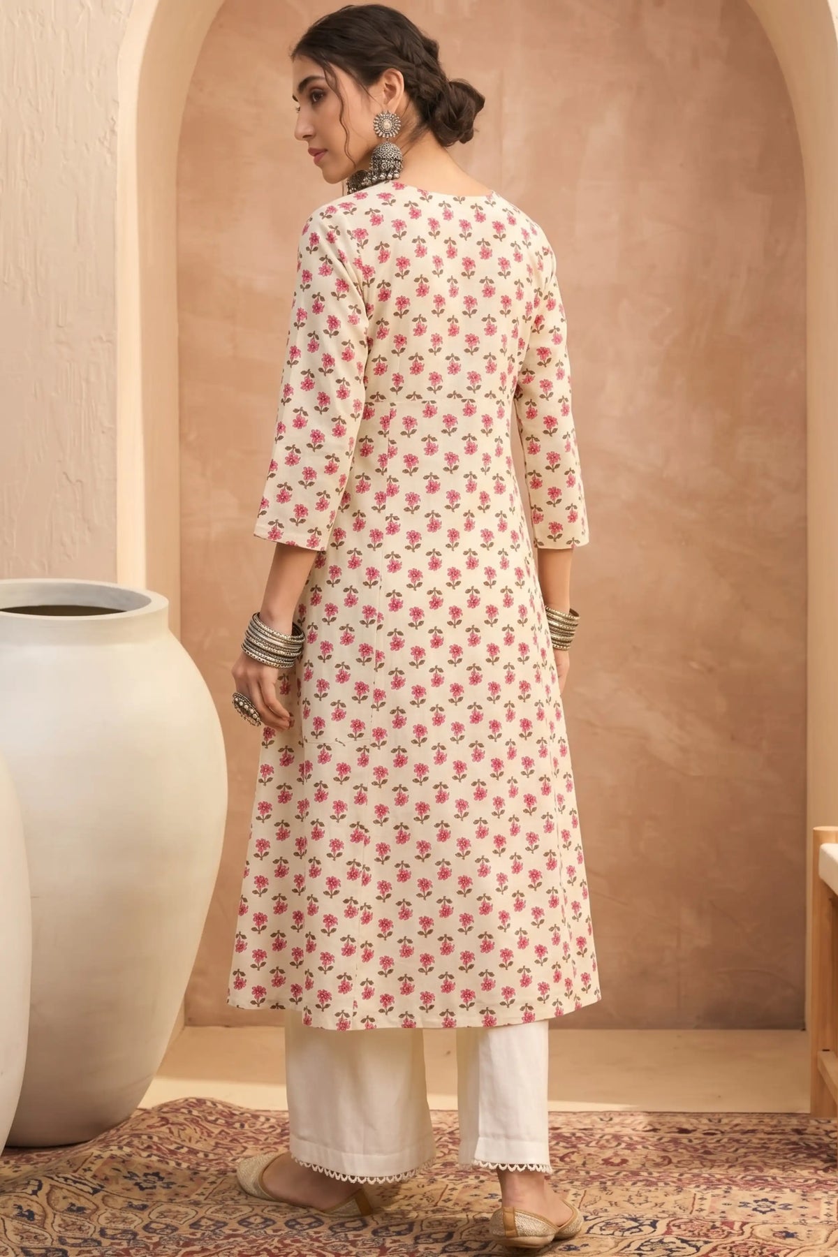 Cream Pink A line kurta With Pocket