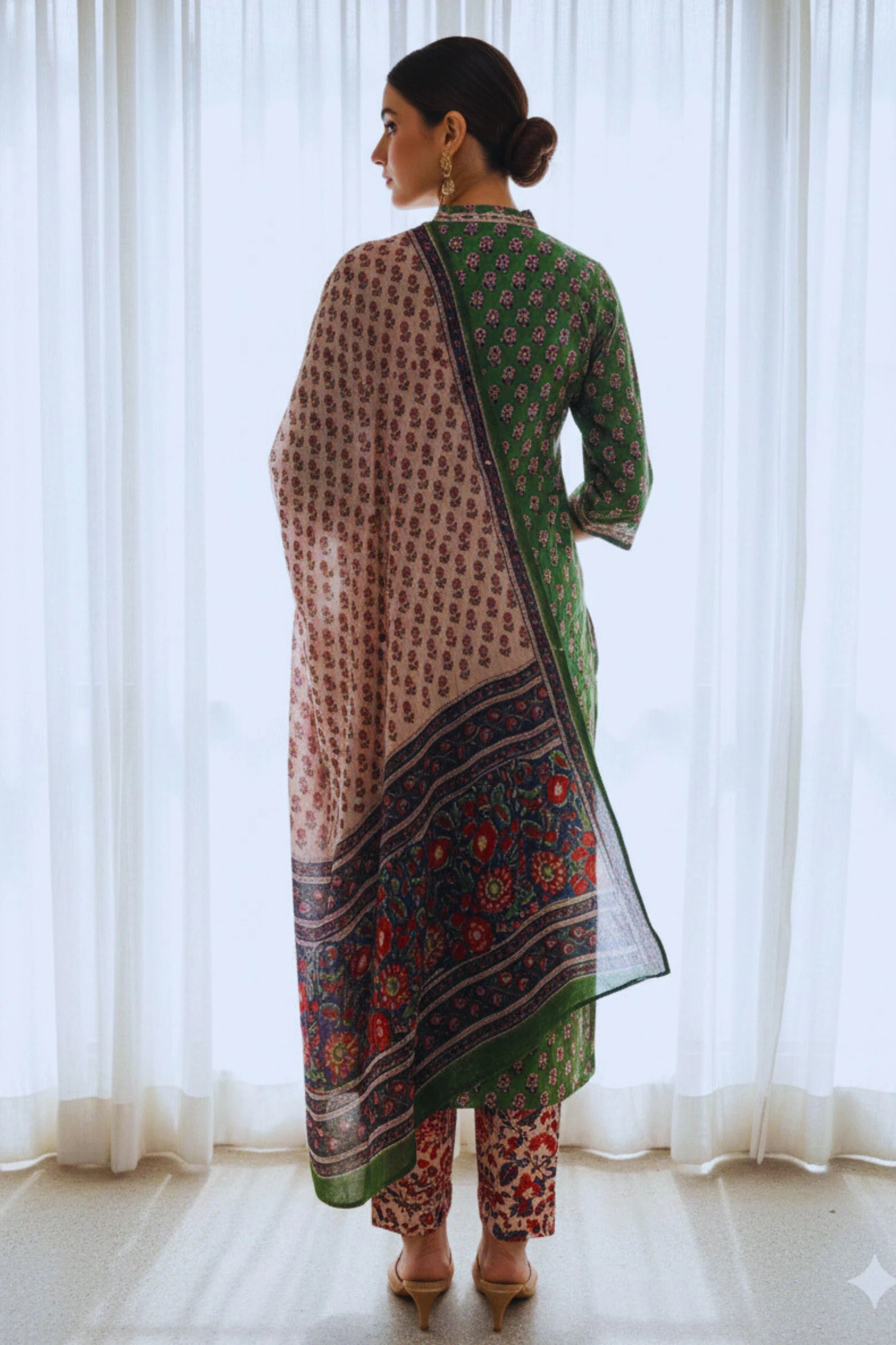 Green Hand Block Printed Straight cotton Kurta Set with Chiffon Dupatta