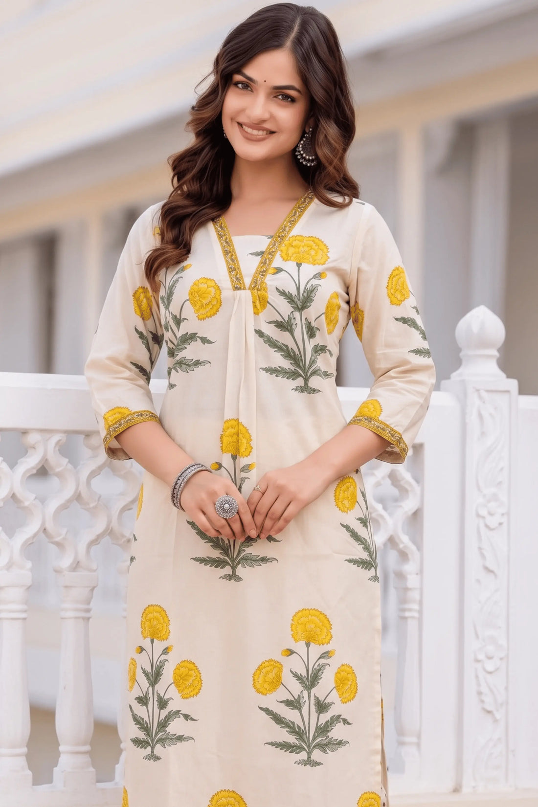Yellow V-neck Mughal Print Kurta Set (2pcs)