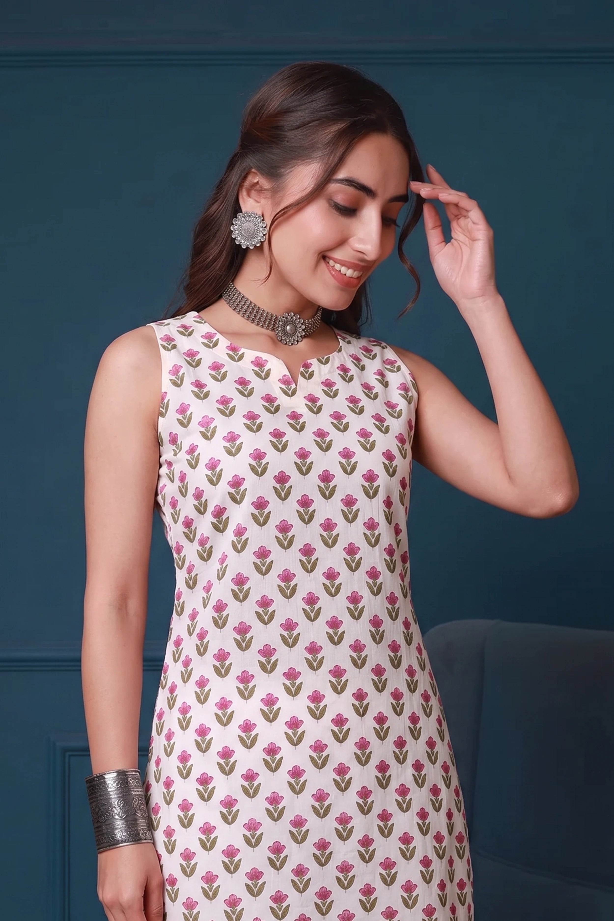 Pink Hand Printed Sleeveless Straight Kurta