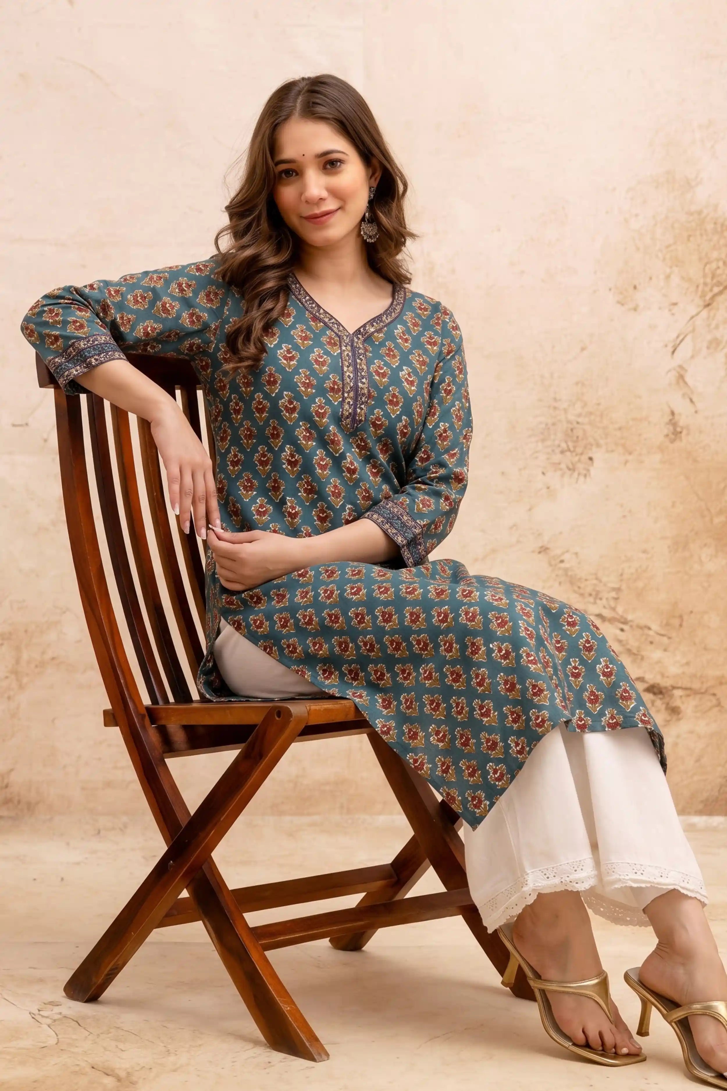 Green V-Neck Hand Printed Straight Kurta