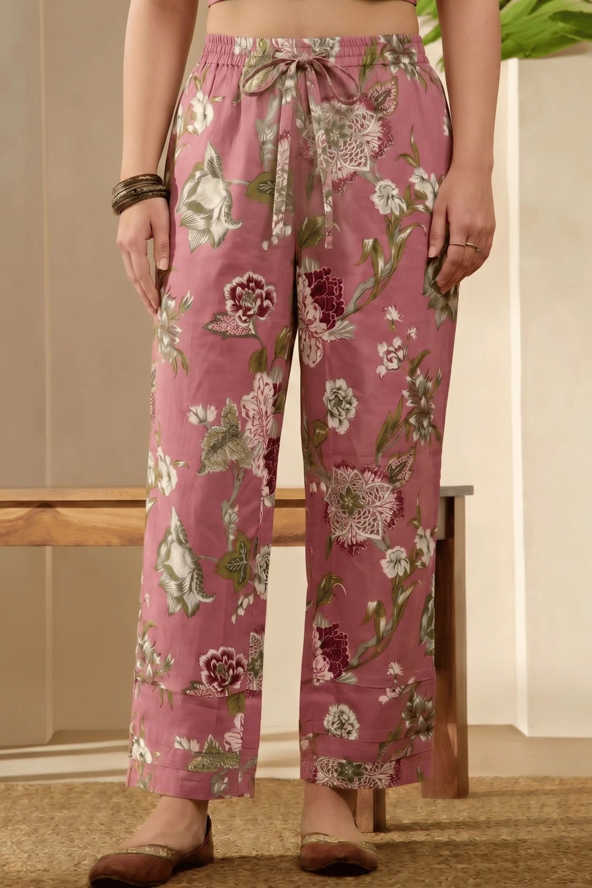 Pink V neck Hand Printed Kurta Set (2 PCS)