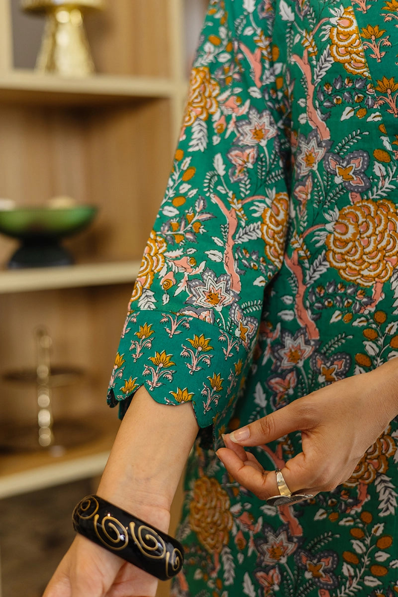 Green Floral Printed Cotton Straight Kurta